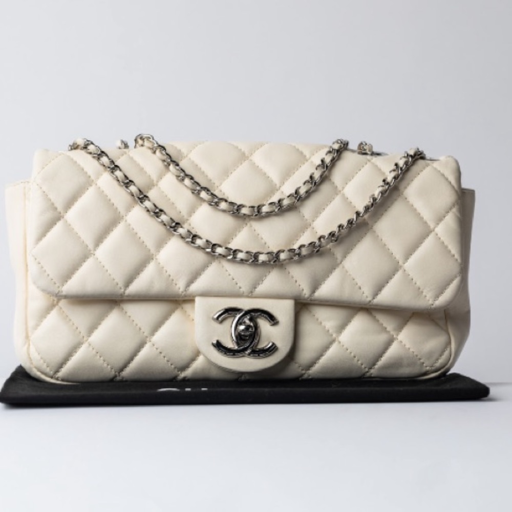 ❌❌sold❌❌CHANEL Quilted Lambskin Coco Rain Flap